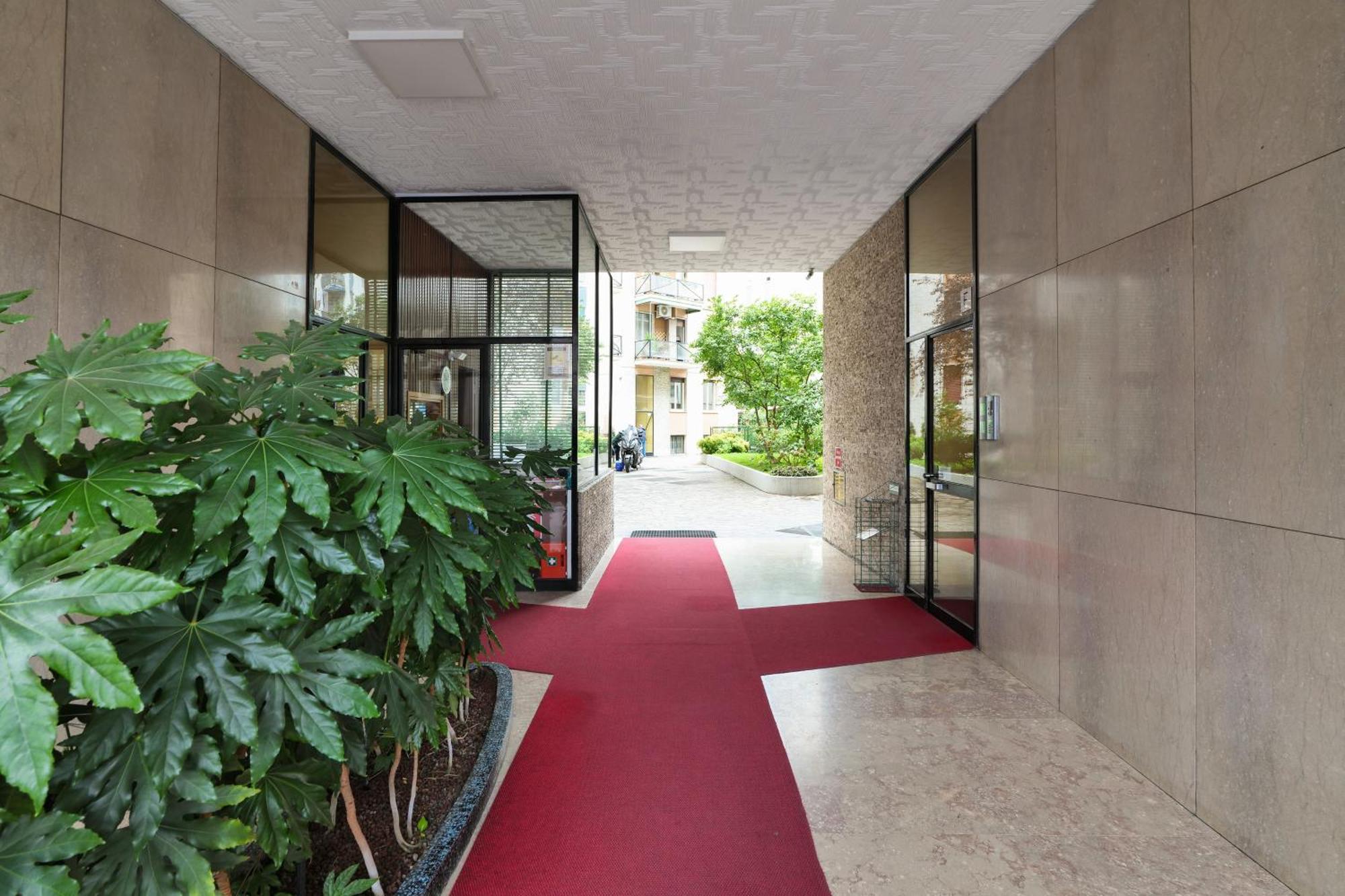 Primopiano - Brenta Apartment Милано Екстериор снимка