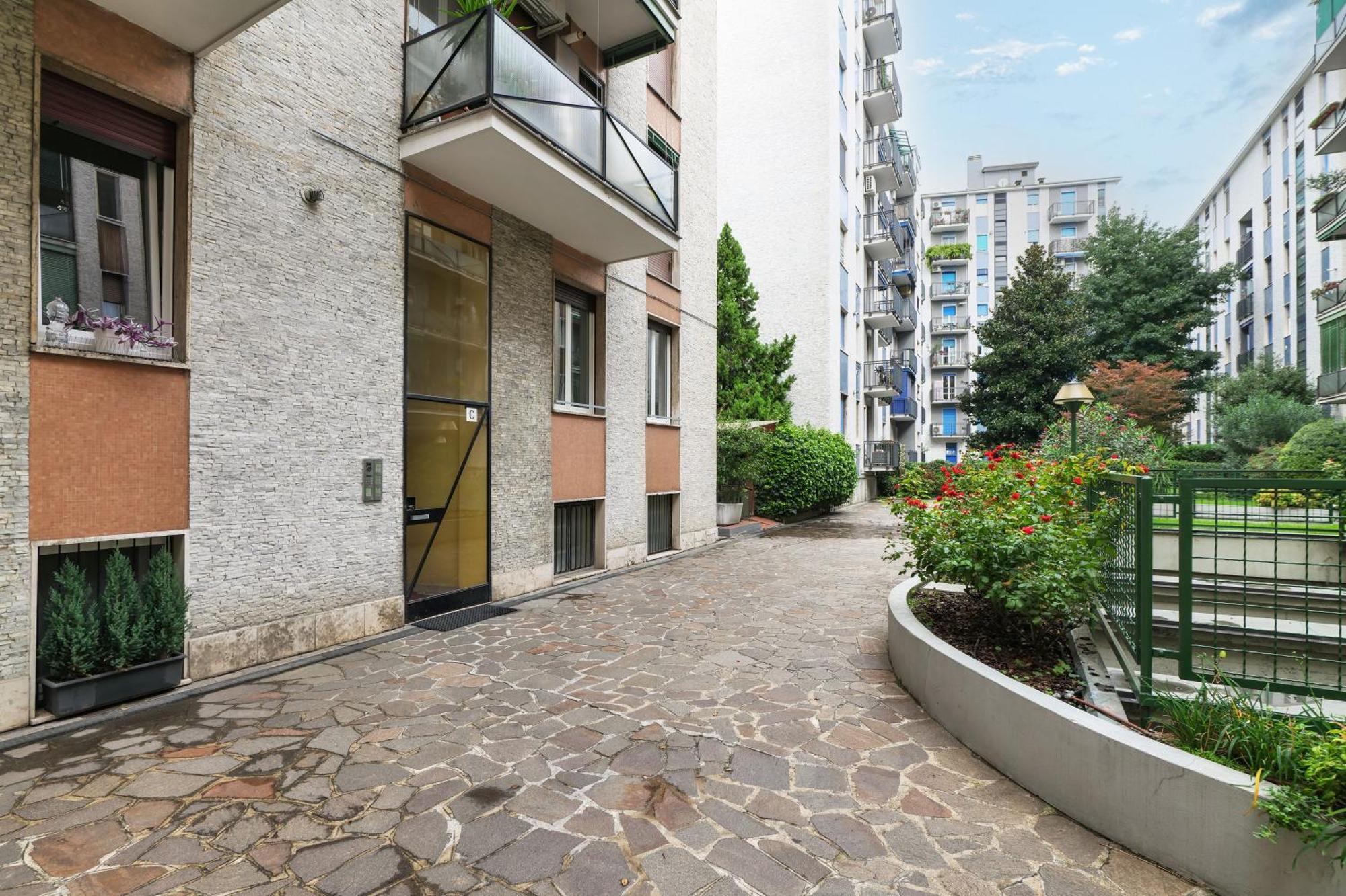Primopiano - Brenta Apartment Милано Екстериор снимка